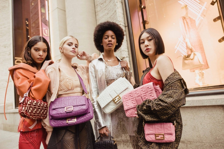 Y2K Fashion Revival: Unleashing The Iconic Y2K It Bags