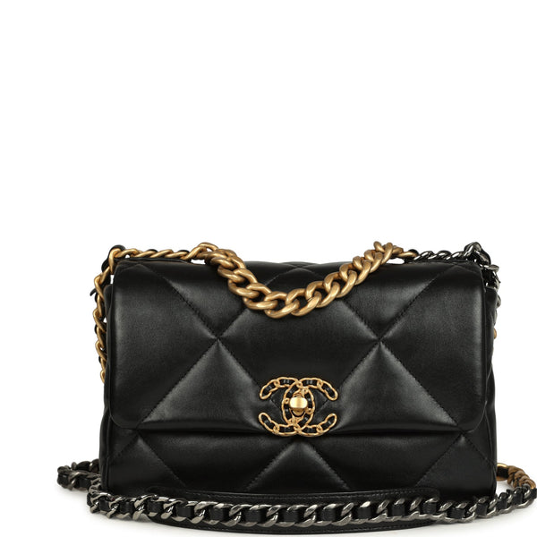 CHANEL ブラックレザー バッグ フリンジ付き Pre-owned Chanel Medium 19 Flap Bag Black Shiny Lambskin Mixed Hardwar