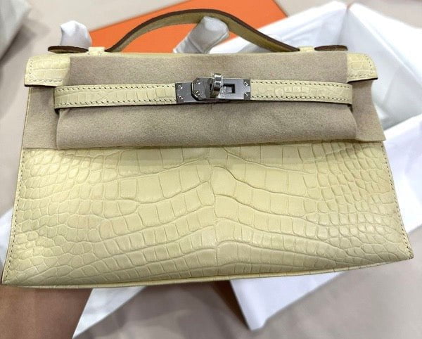 🍦 Hermès Kelly Pochette Vanille Matte Alligator Gold Hardware