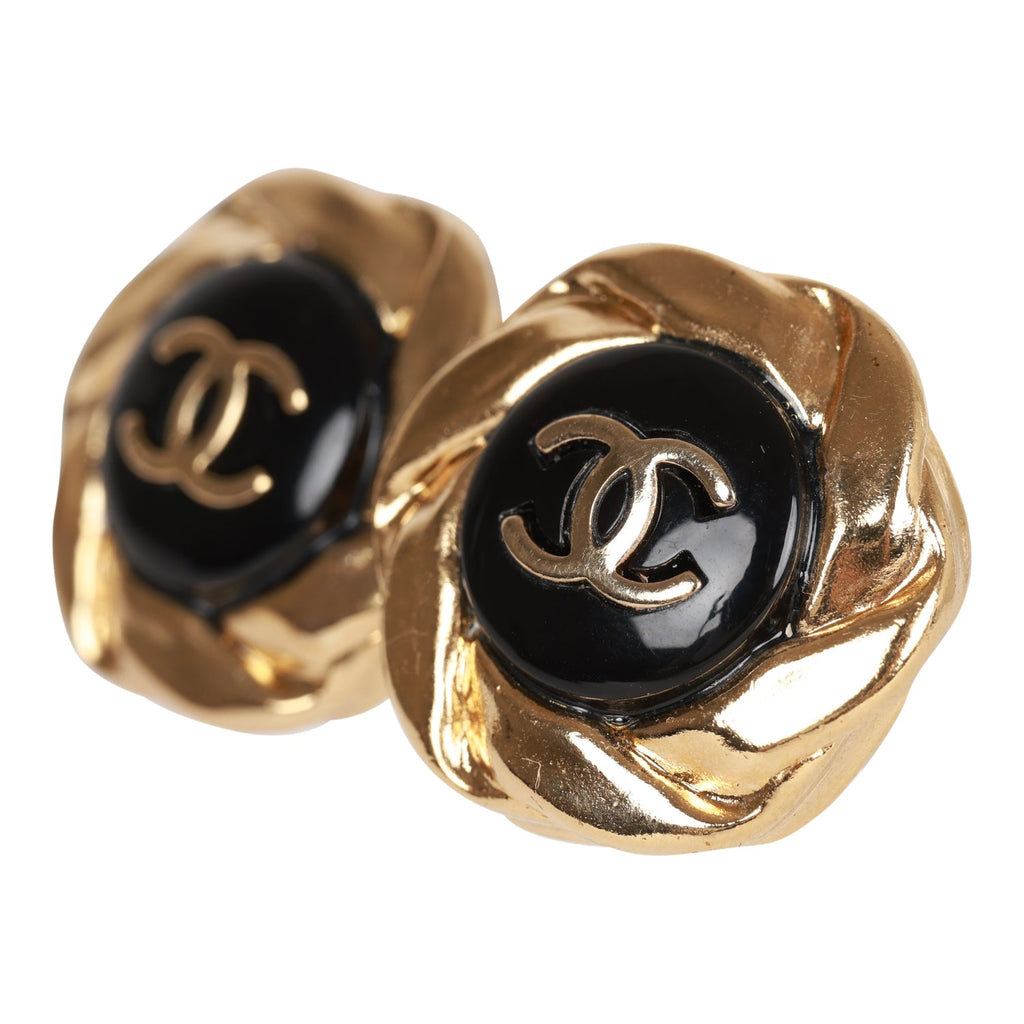 Pre-owned Chanel Vintage Gold CC Logo Ring  Vintage chanel, Stud jewelry,  Vintage gold