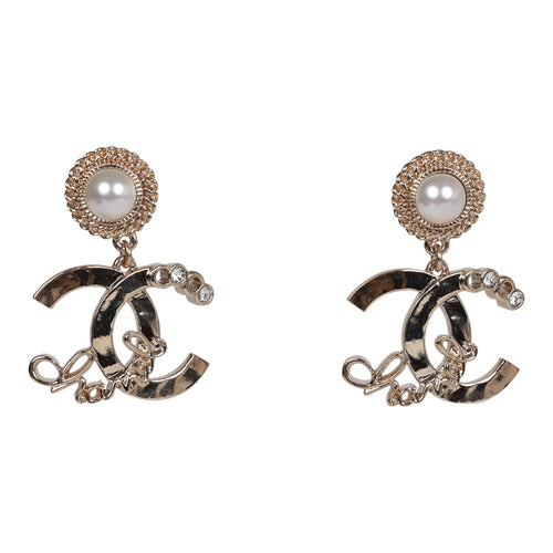 chanel pirerced hanging earrings