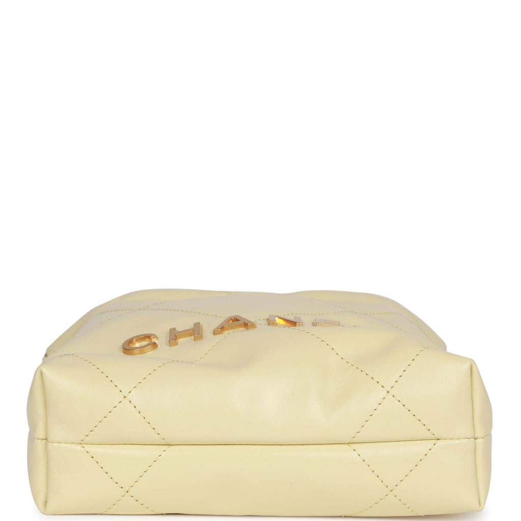 Chanel 22 Chain Hobo Quilted Calfskin Small Yellow 2005673