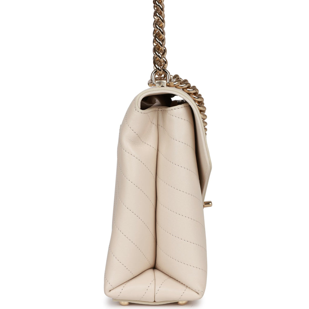 Pre-owned Chanel Envelope Shoulder Flap Bag Ivory Chevron Lambskin Lig –  Madison Avenue Couture