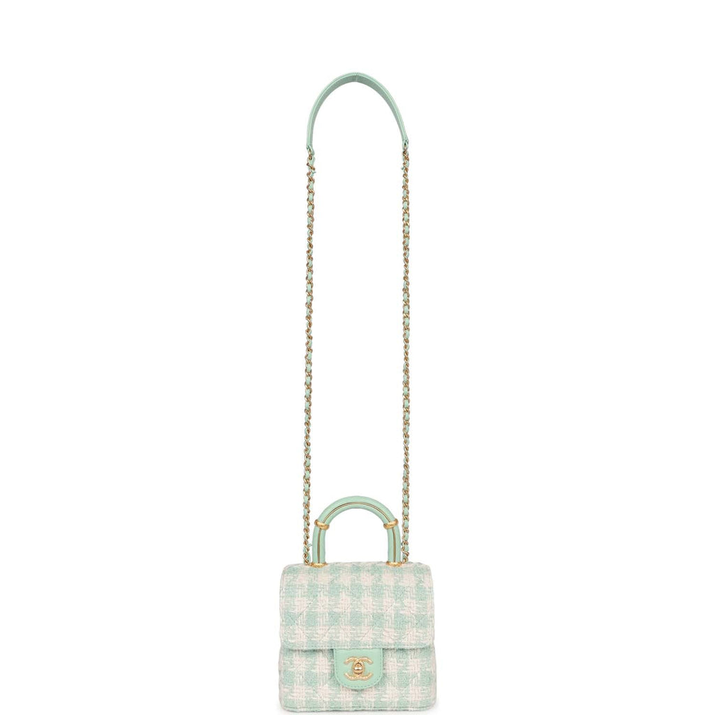 chanel classic mini flap bag size