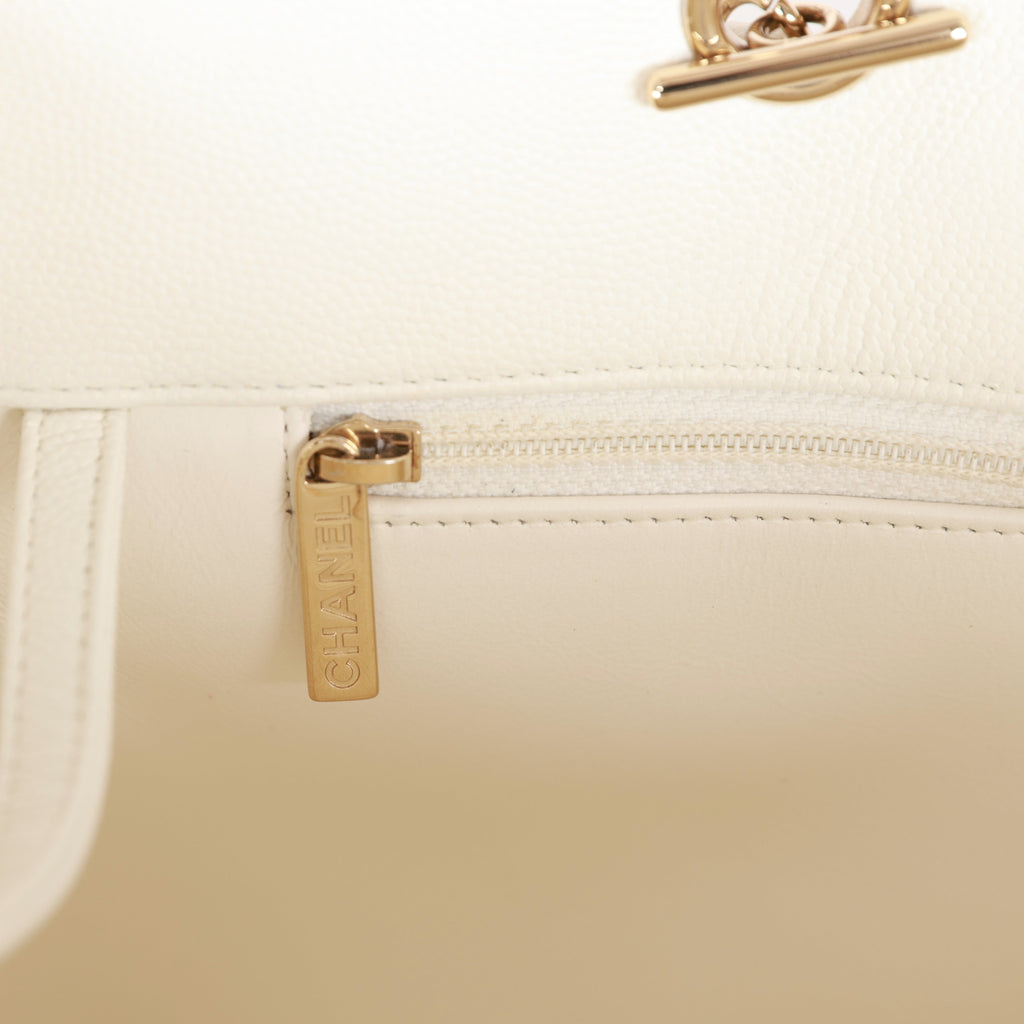 Pre-owned Chanel Gabrielle Leather Backpack In White