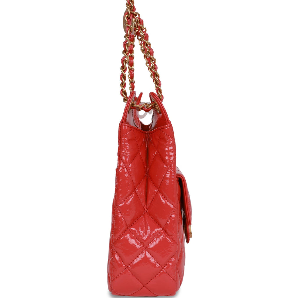 Chanel Quilted CC Hobo Bag Red Shiny Crumpled Calfskin Antique Gold Hardware