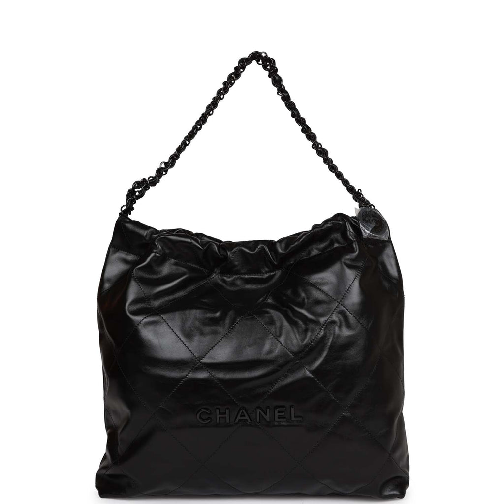 chanel 22 bag so black