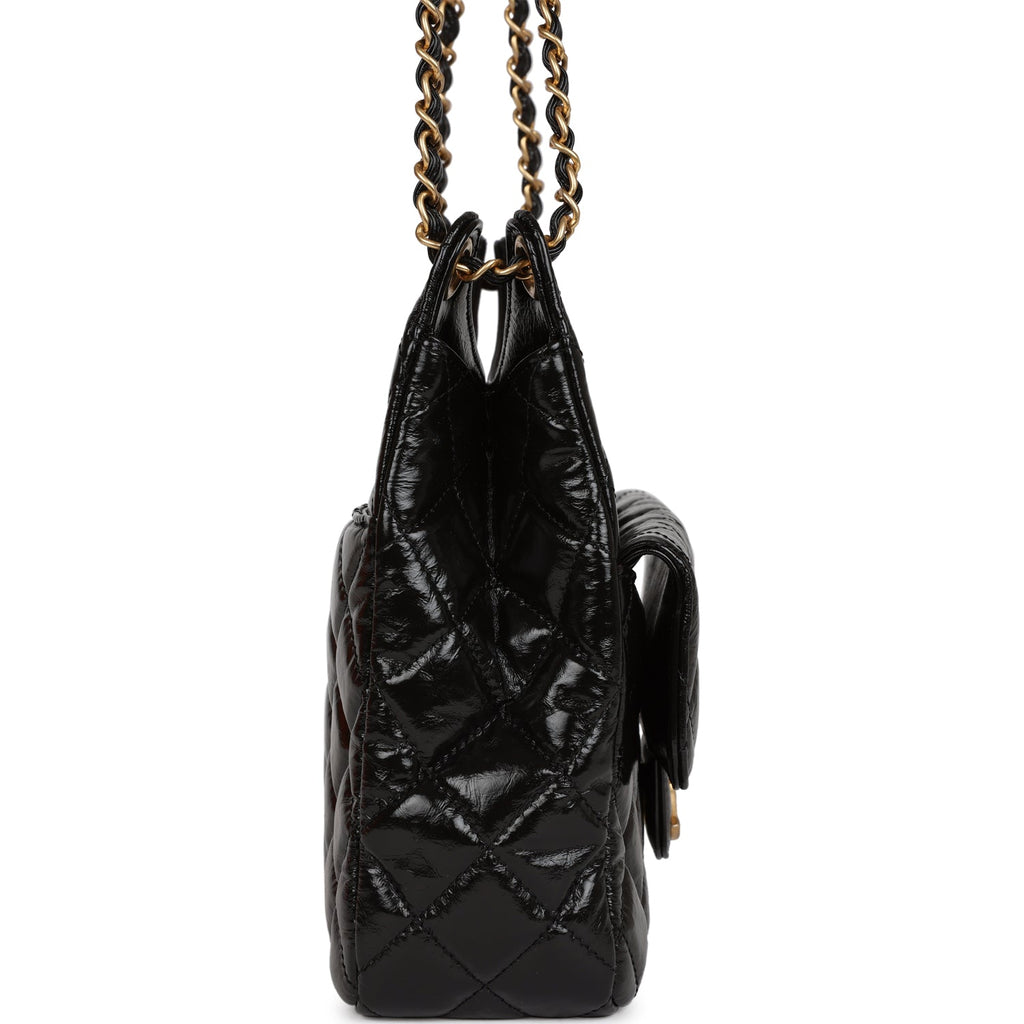 Hobo handbag, Shiny crumpled calfskin & gold-tone metal, red — Fashion |  CHANEL