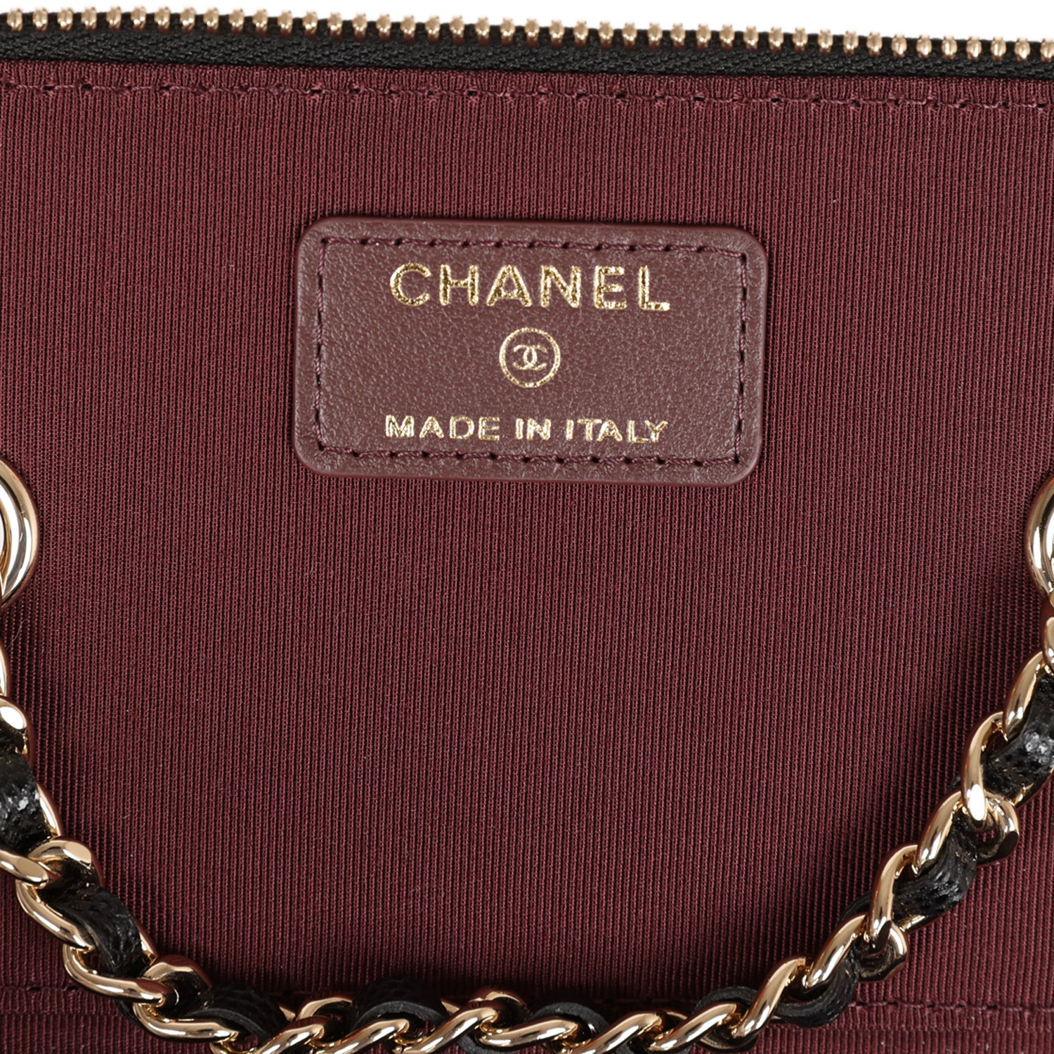 CC MINI 17 VANITY CASE IN BLACK CALFSKIN GOLD HARDWARE