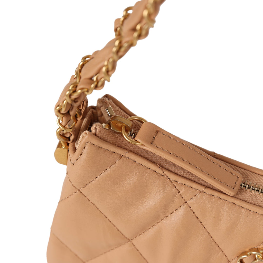Chanel Pre-owned Women's Leather Hobo Bag - Gold - One Size