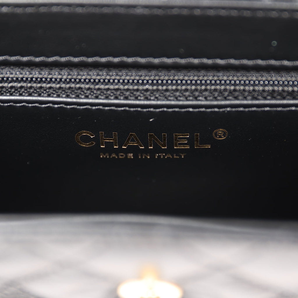 Chanel White 2023 Small Shiny Calfskin Wavy CC Hobo