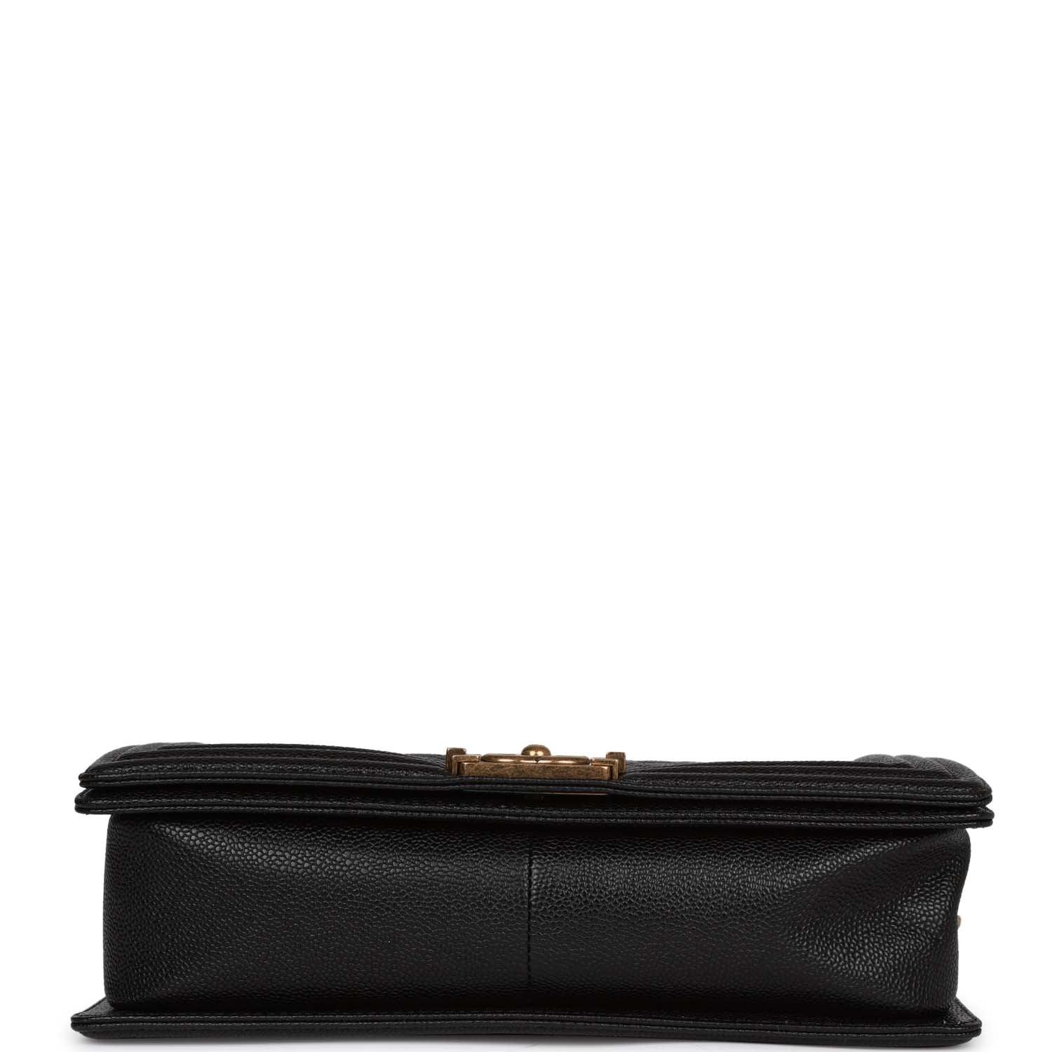 BOY BAG MEDIUM 25 RED CAVIAR GOLD HARDWARE