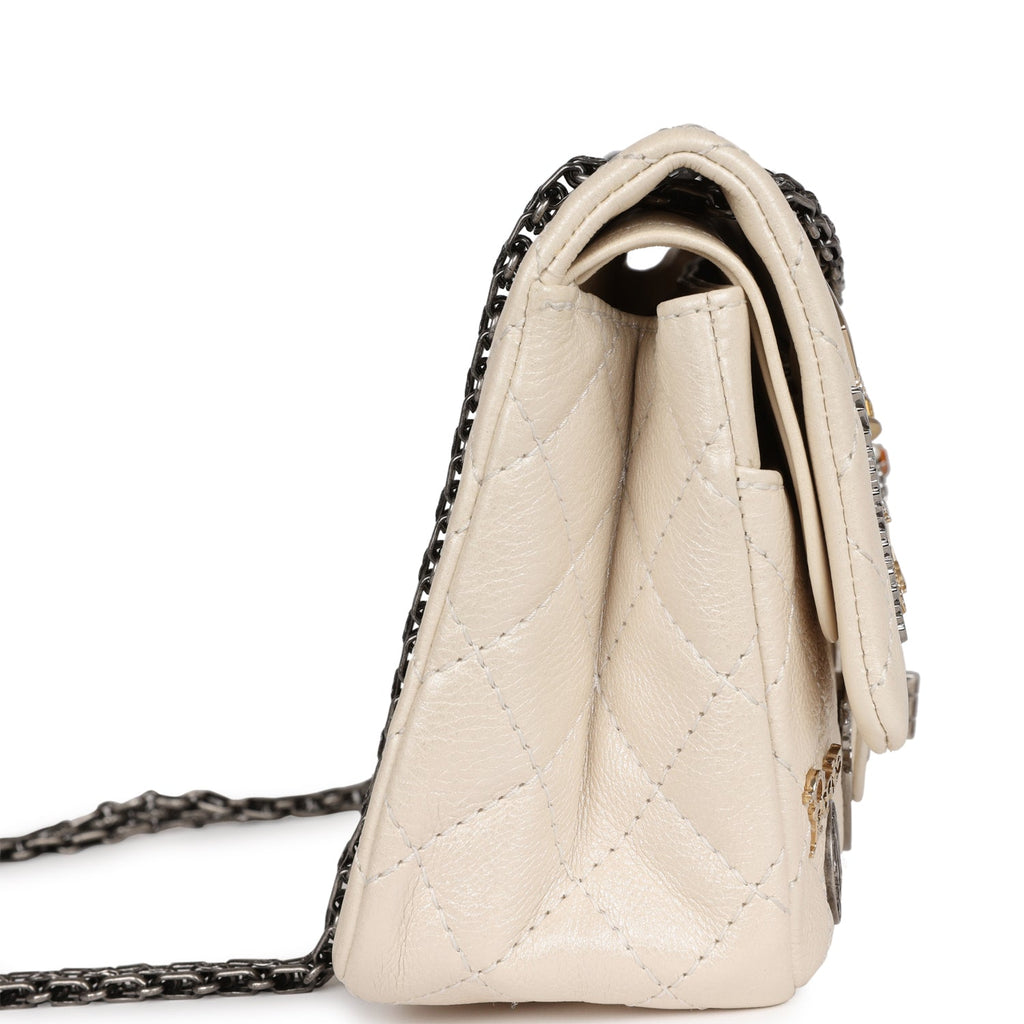 Chanel White 2.55 Reissue Quilted Caviar Leather 225 Flap Bag