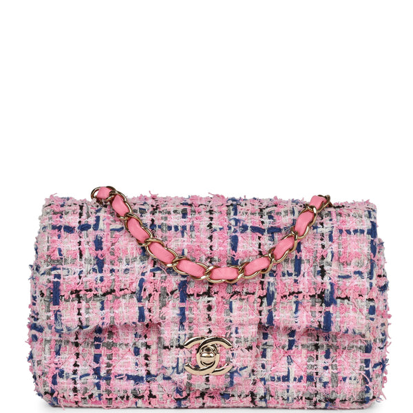 Shop CHANEL MATELASSE 2023-24FW Mini Flap Bag (AS4051 B14446 NR723) by  Lucie*