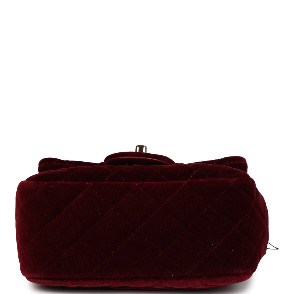 Chanel Pearl Crush Mini Square Flap Bag Burgundy Velvet Gold Hardware –  Madison Avenue Couture