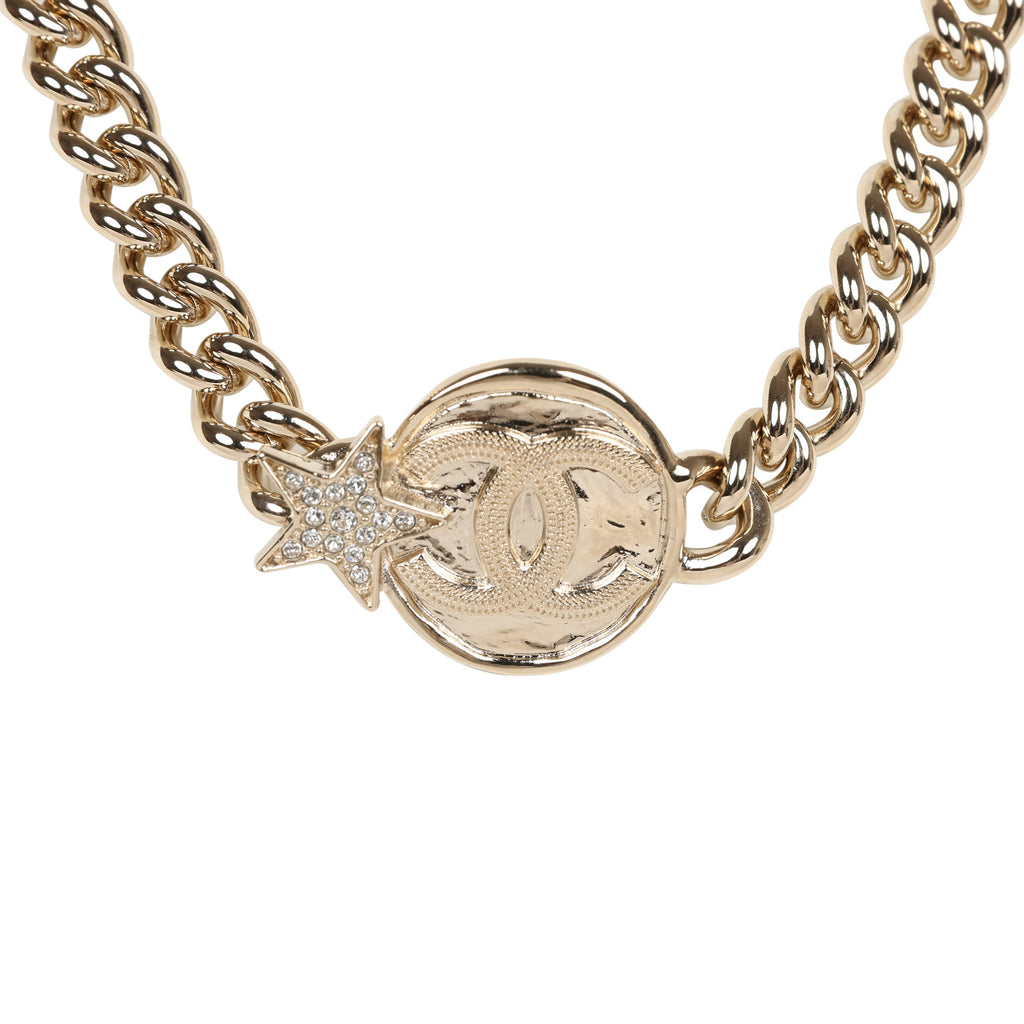 Chanel Light Gold Tone Wax Seal Logo and Rhinestone Star Necklace – Madison  Avenue Couture