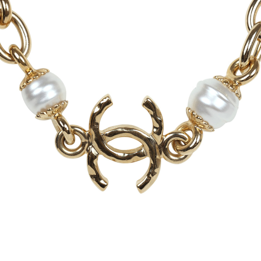 Chanel CC Gold Pearl Necklace Gold Hardware
