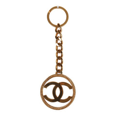 Vintage Chanel 24K Gold Plated CC in Circle Keychain