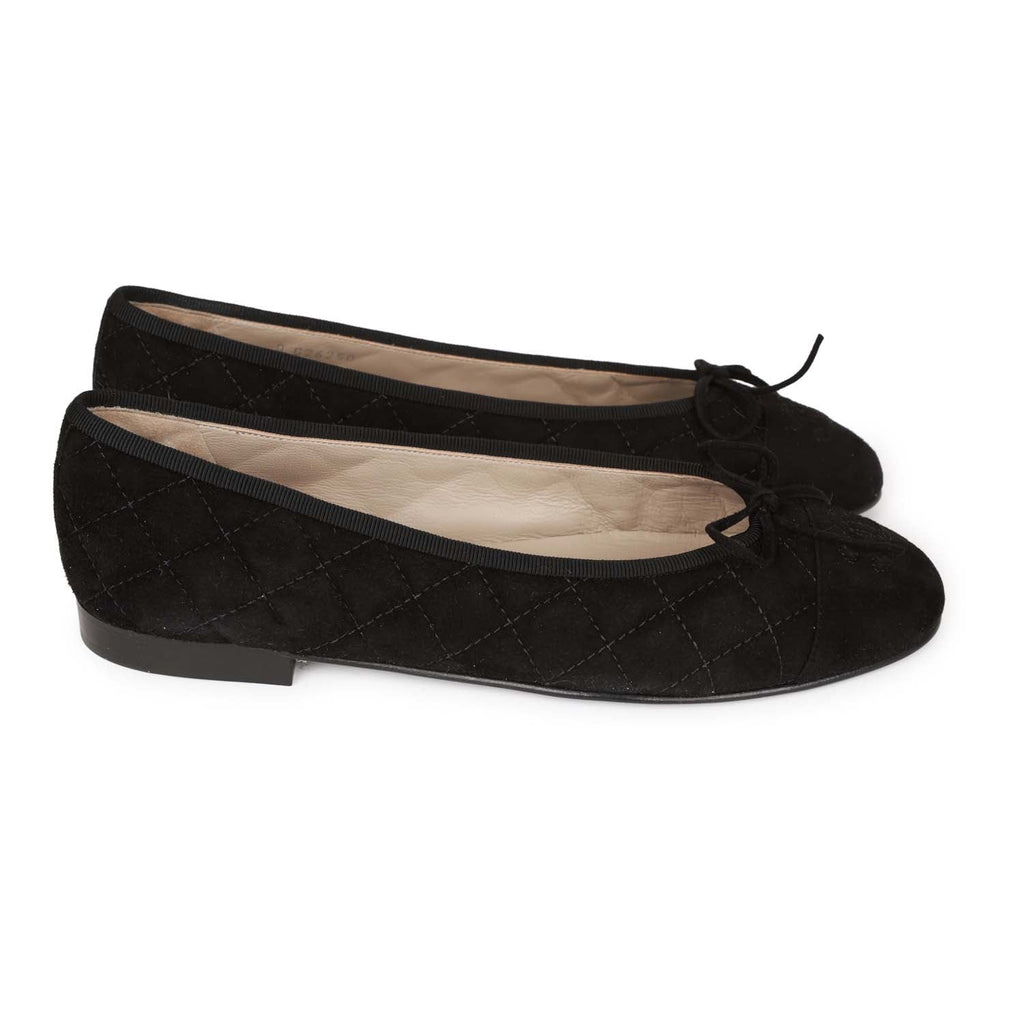 Chanel CC Black Suede Quilted Ballet Flats 39 – Madison Avenue Couture