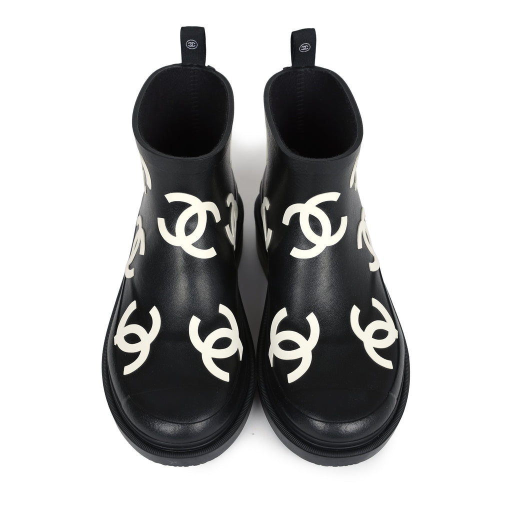 Chanel CC Caoutchouc Rain Boots Black/White Rubber 37 EU – Madison 