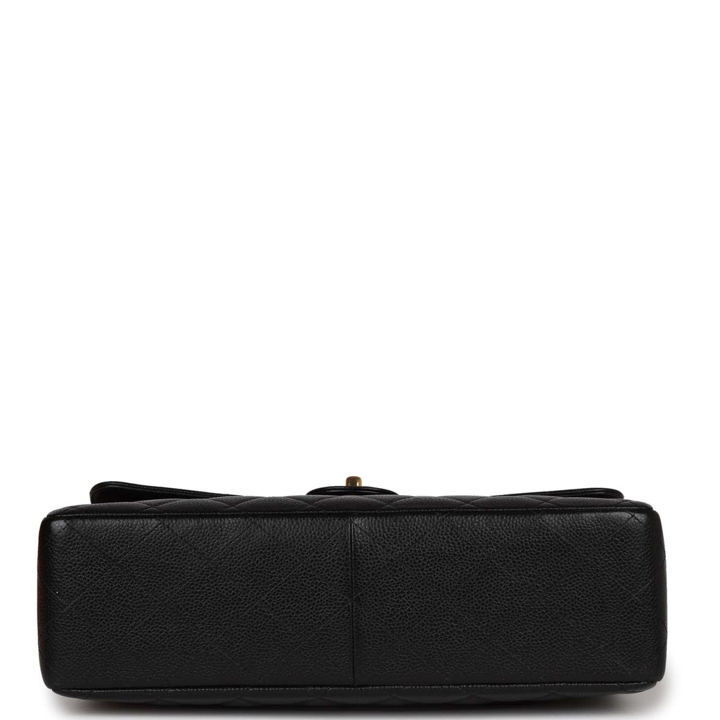 Vintage Hobo Bag in Black Caviar Product code : 78289 #chanelbag  #chanelvintage #chanellover #chanelhobo #chanelclassic