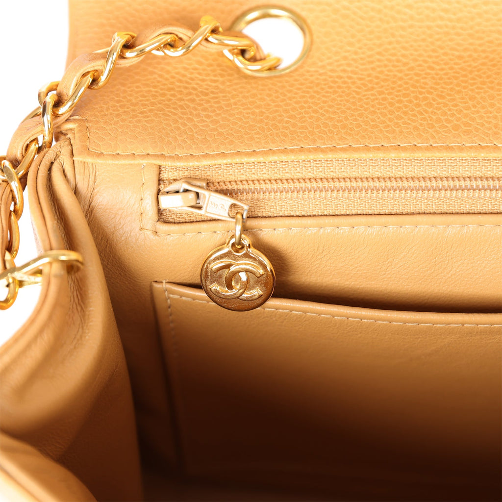 Vintage Chanel Medium Diana Flap Bag Beige Caviar Gold Hardware