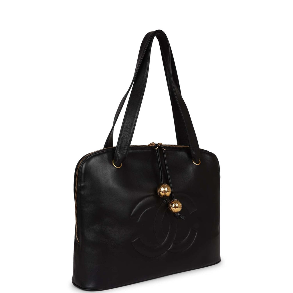 Chanel Vintage Black Lambskin Leather Quilted CC Logo Bag – Amarcord Vintage  Fashion