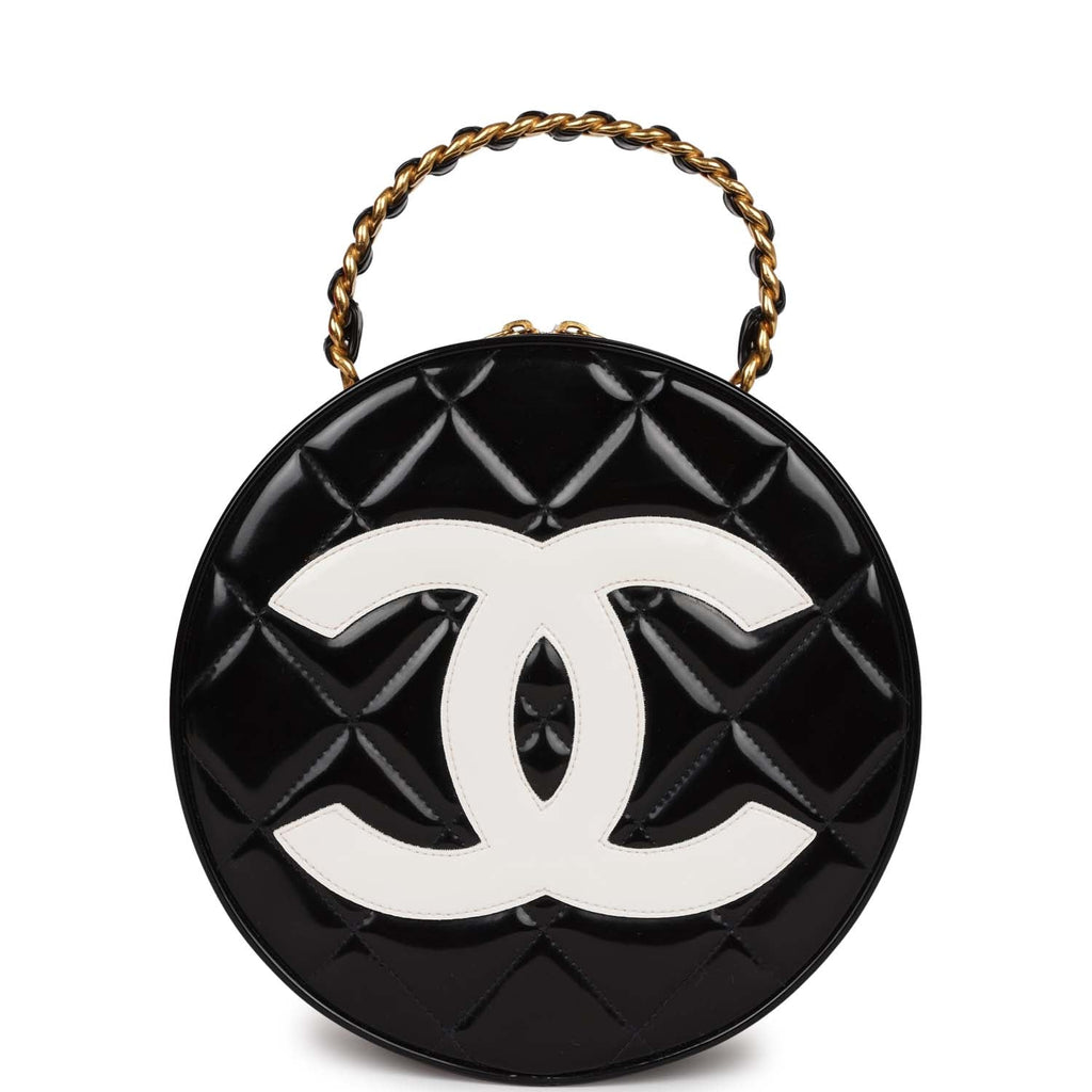 CHANEL Lambskin Quilted Round Mini Vanity Case With Chain Black 657122