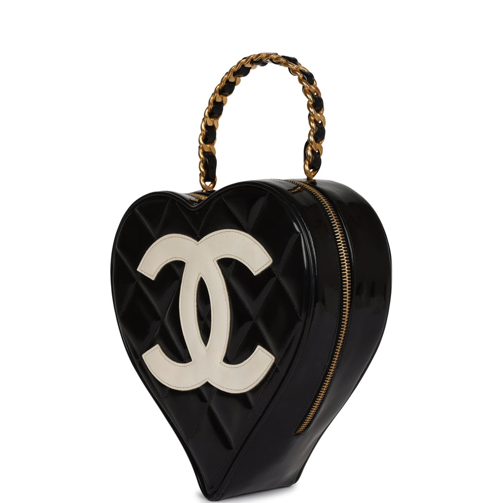 Chanel RARE beige patent 90s heart Vanity bag - AWL3374