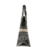Christian Dior Large "Toile de Jouy" Book Tote Blue and Ecru Embroidered Canvas - Thumbnail View 3
