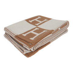 Hermes "Classic Avalon" Ecru and Camel Blanket