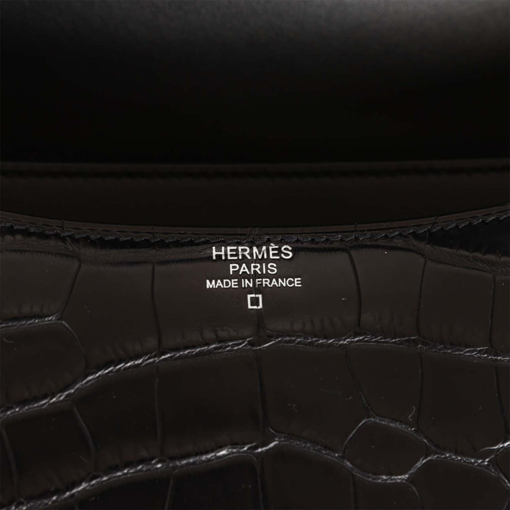 Hermès 24cm Matte Vert D'Eau Alligator Double Gusset Constance Bag, Lot  #58028