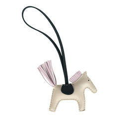 Hermes Pegasus Rodeo Charm PM Mauve Pale/Craie/Vert Cypress Milo Lambskin