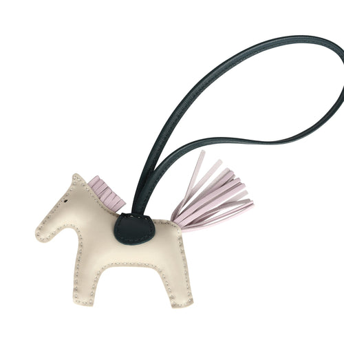 Hermes Rodeo Charm PM Mauve Pale/Craie/Vert Cypress Milo Lambskin