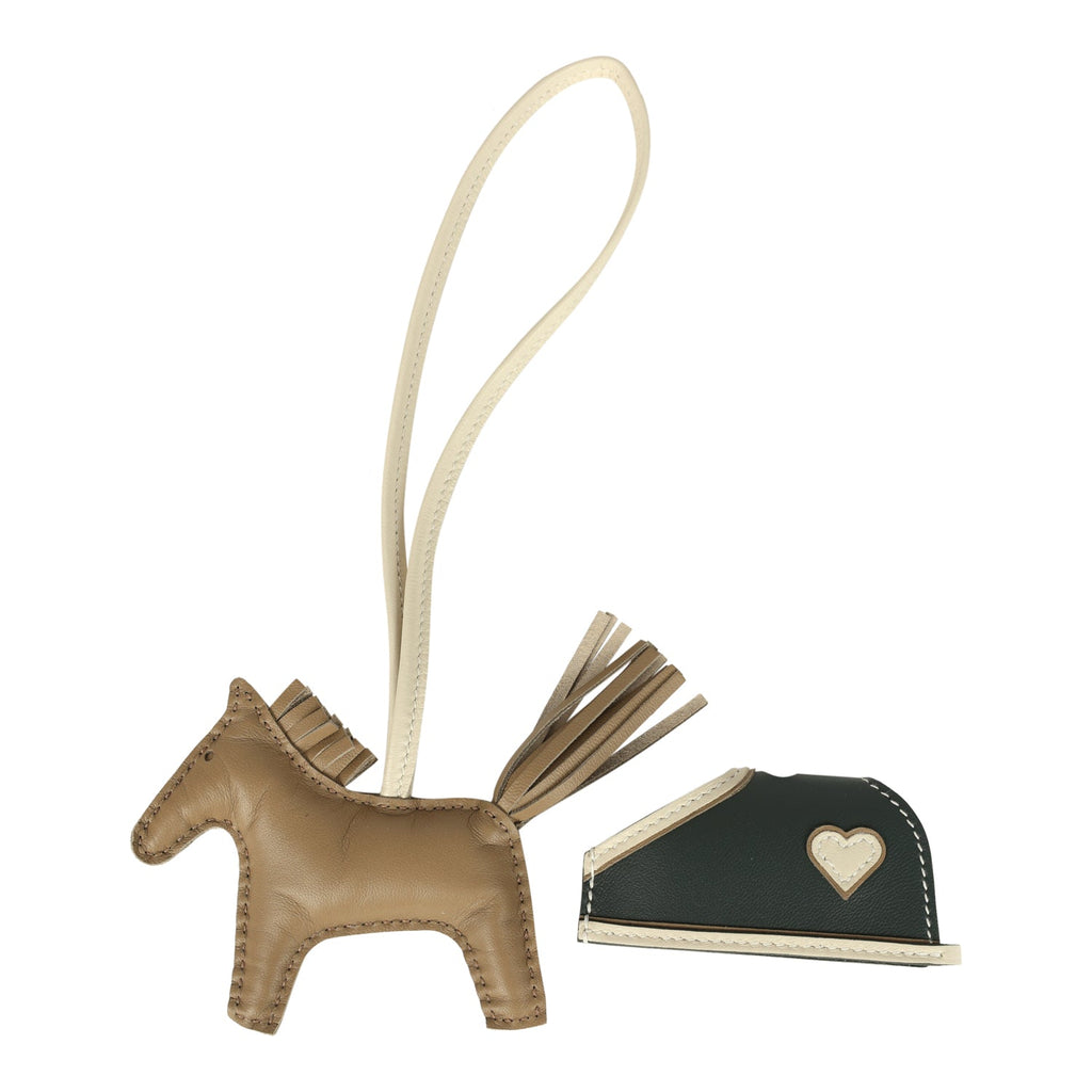 Hermes Rodeo Robeo Coeur Charm PM Beige Marfa, Craie, Vert Mangrove Mi