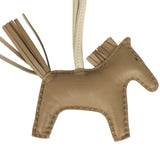 Hermes Rodeo Robeo Coeur Charm PM Beige Marfa, Craie, Vert Mangrove Milo Lambskin - Thumbnail View 5