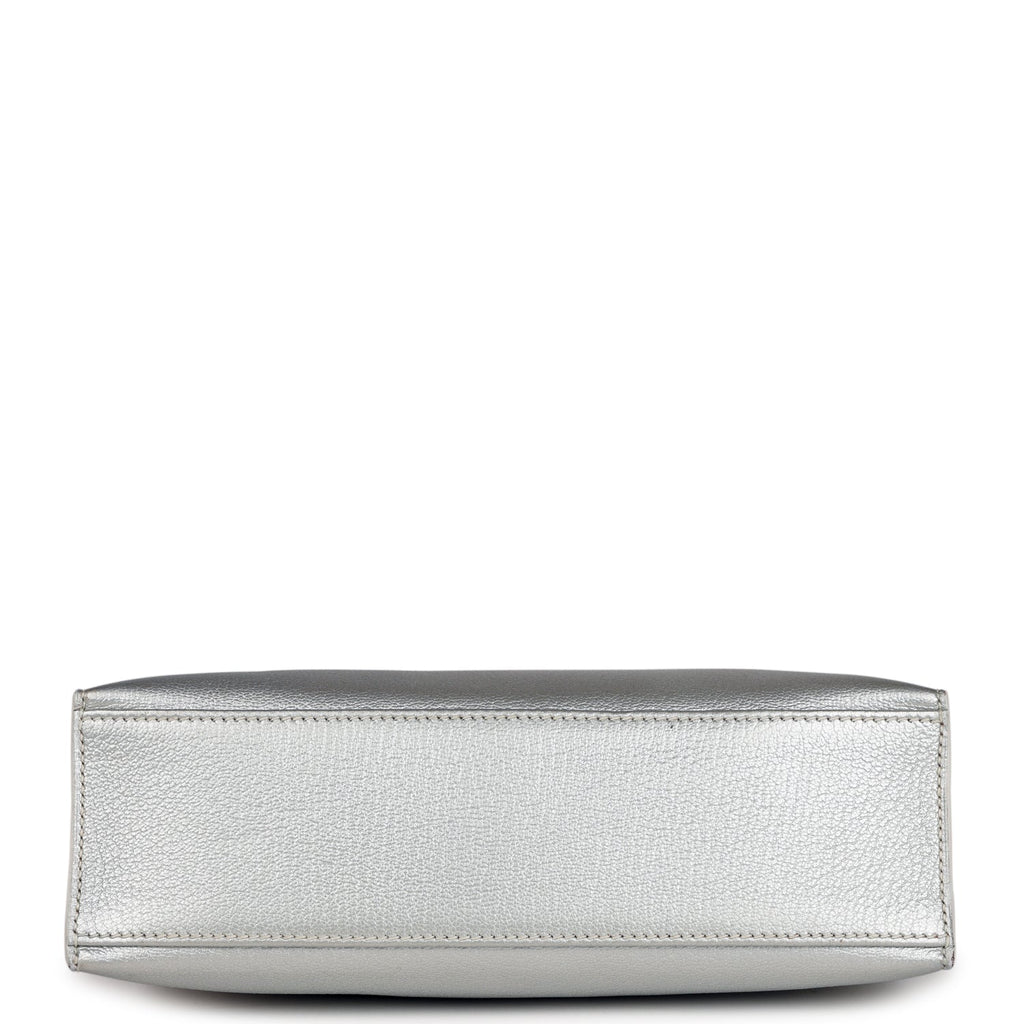 Hermes Kelly Pochette Silver Metallic Chevre Palladium Hardware – Madison  Avenue Couture