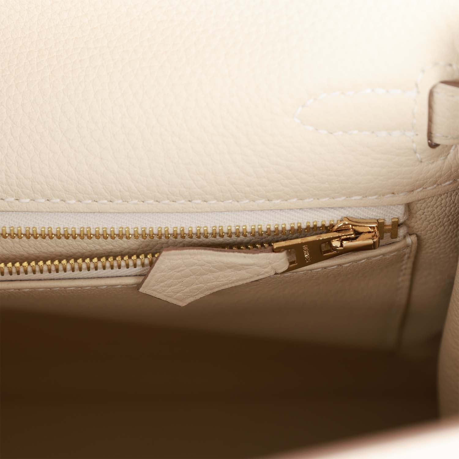 Hermes Kelly Retourne 25 Craie Togo Gold Hardware – Madison Avenue Couture