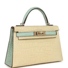Hermes Special Order (HSS) Kelly Sellier 20 Vanille and Vert D'Eau Matte Alligator Permabrass Hardware