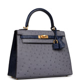 Hermes Special Order (HSS) Kelly Sellier 25 Gris Agate, Bleu Iris Ostrich Brushed Gold Hardware - Thumbnail View 2