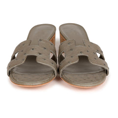 Hermes Oasis Sandals Gris Clair Ostrich 41 EU