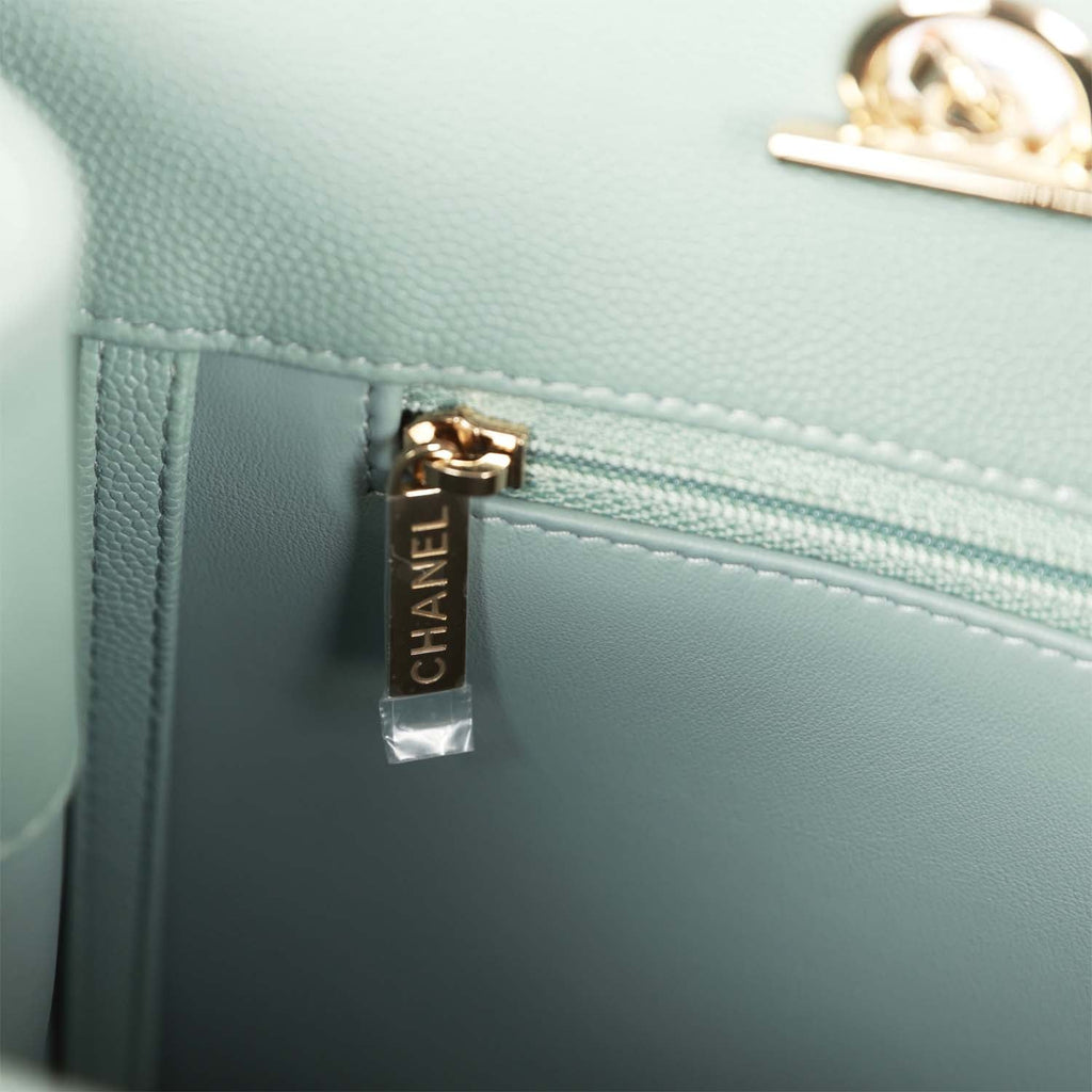 Chanel Classic Medium Flap 22A Iridescent Emerald Green Quilted Calfskin  Light gold hardware