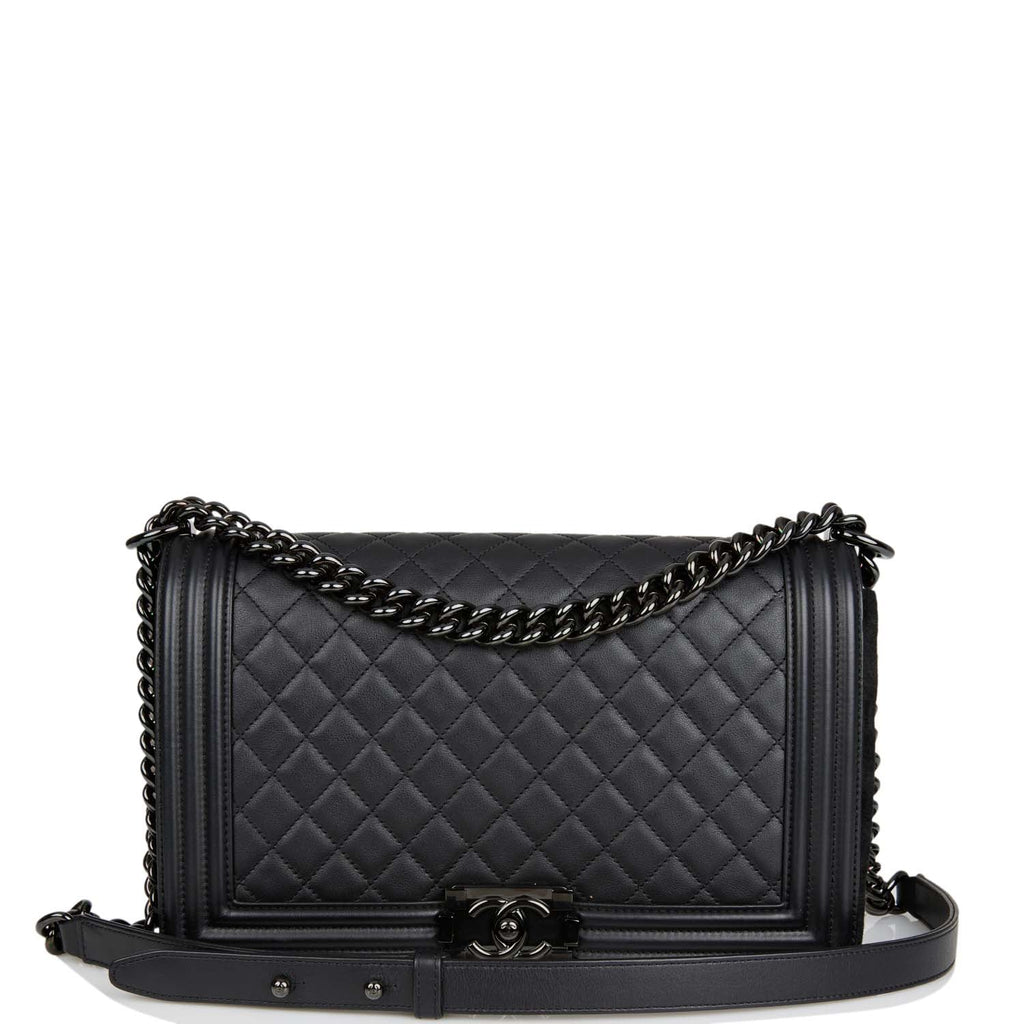 Chanel Black patent Medium Boy Bag ○ Labellov ○ Buy and Sell