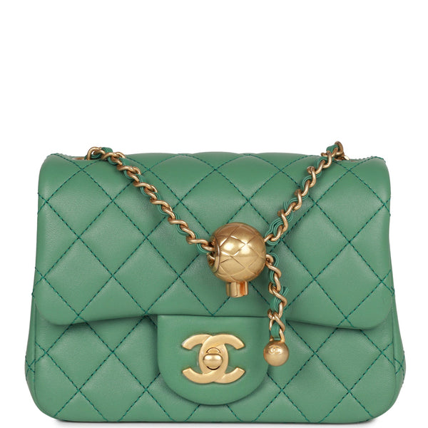 Chanel 22C Pearl Crush Light Beige Lambskin Square Mini Classic Flap with  Antique Gold Hardware