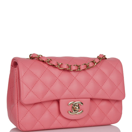 𓃭 on X: This cute baby pink Chanel bag  / X