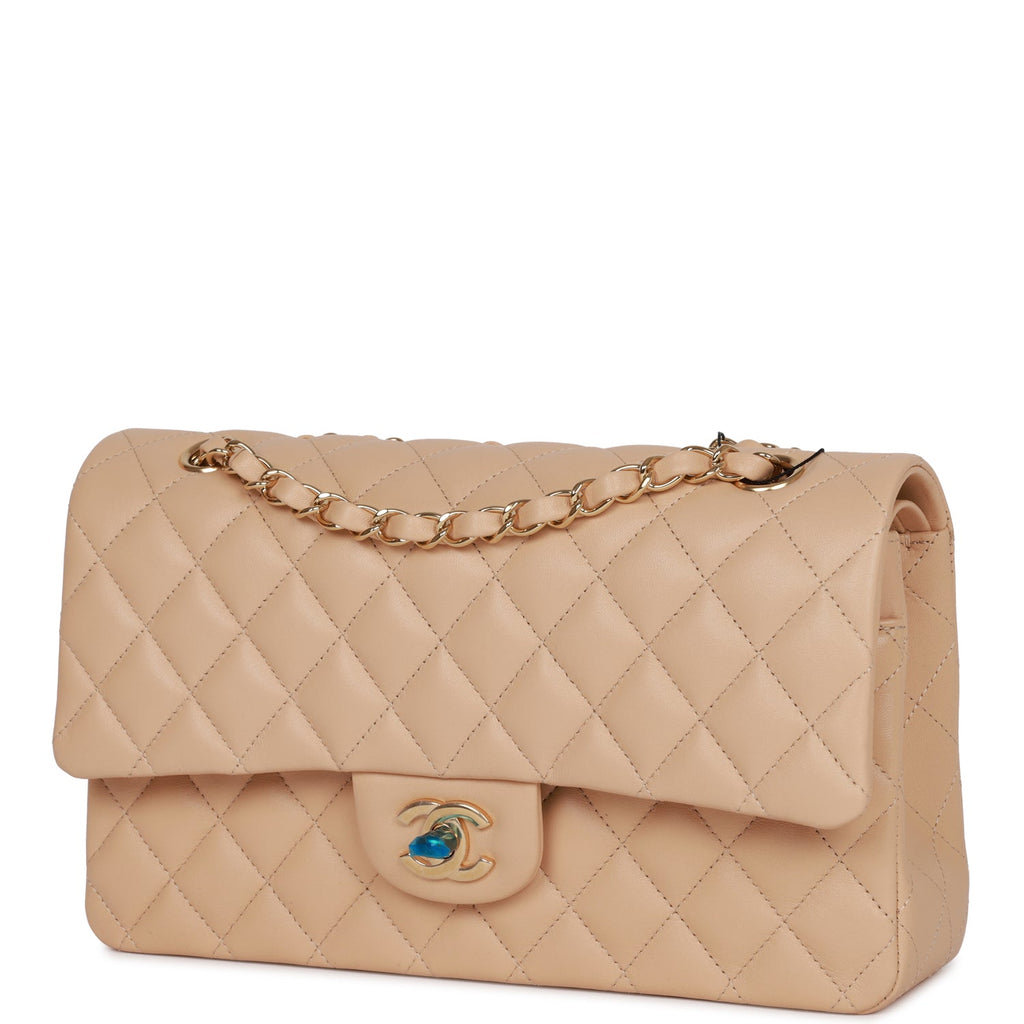Isolere Susteen sladre Chanel Beige Quilted Lambskin Medium Double Flap Bag Gold Hardware –  Madison Avenue Couture