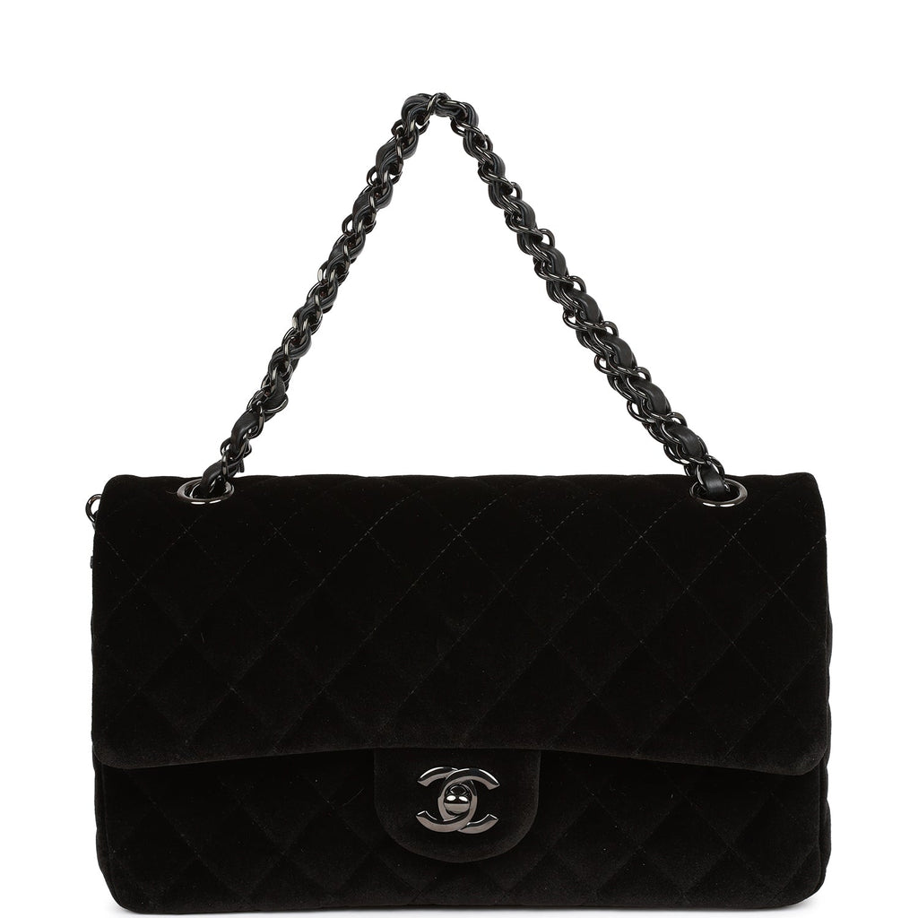 Chanel classic flap bag in black Clearance