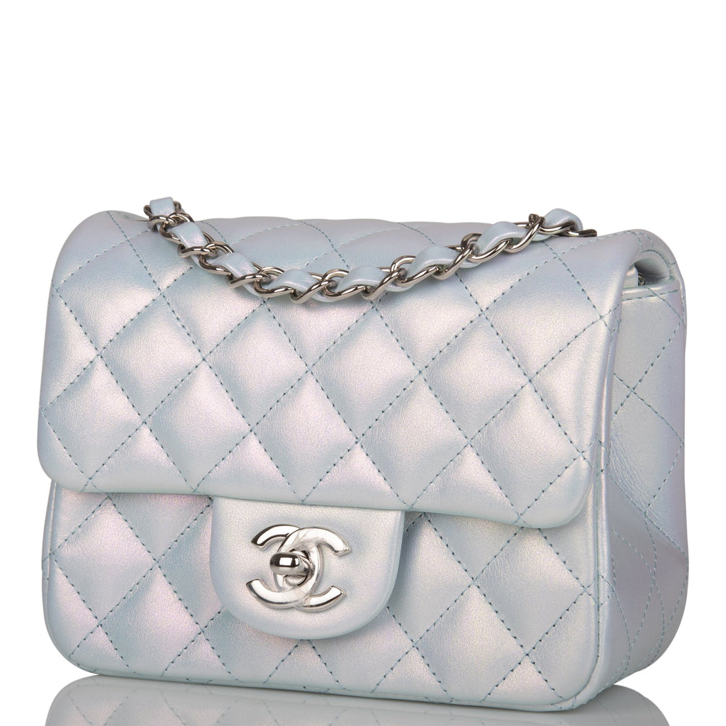 Chanel Green Quilted Lambskin Leather Classic Square Mini Flap Bag -  Yoogi's Closet