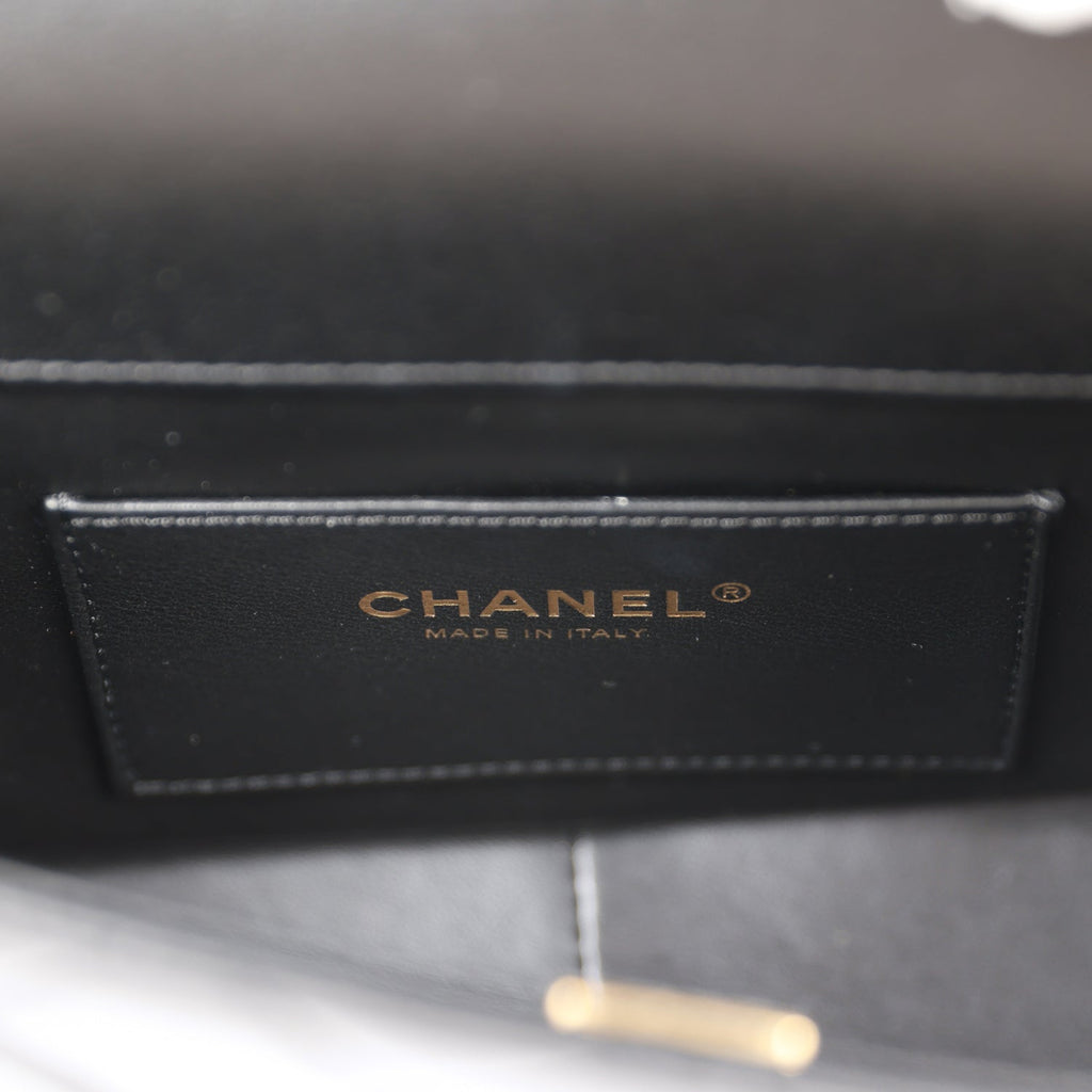 Classic mini pouch - Lambskin & silver-tone metal, black — Fashion, CHANEL