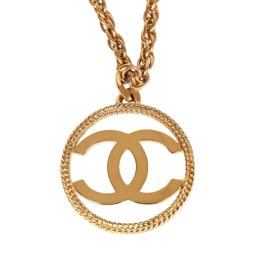 Vintage Chanel Gold CC Classic Pendant Necklace – Madison Avenue
